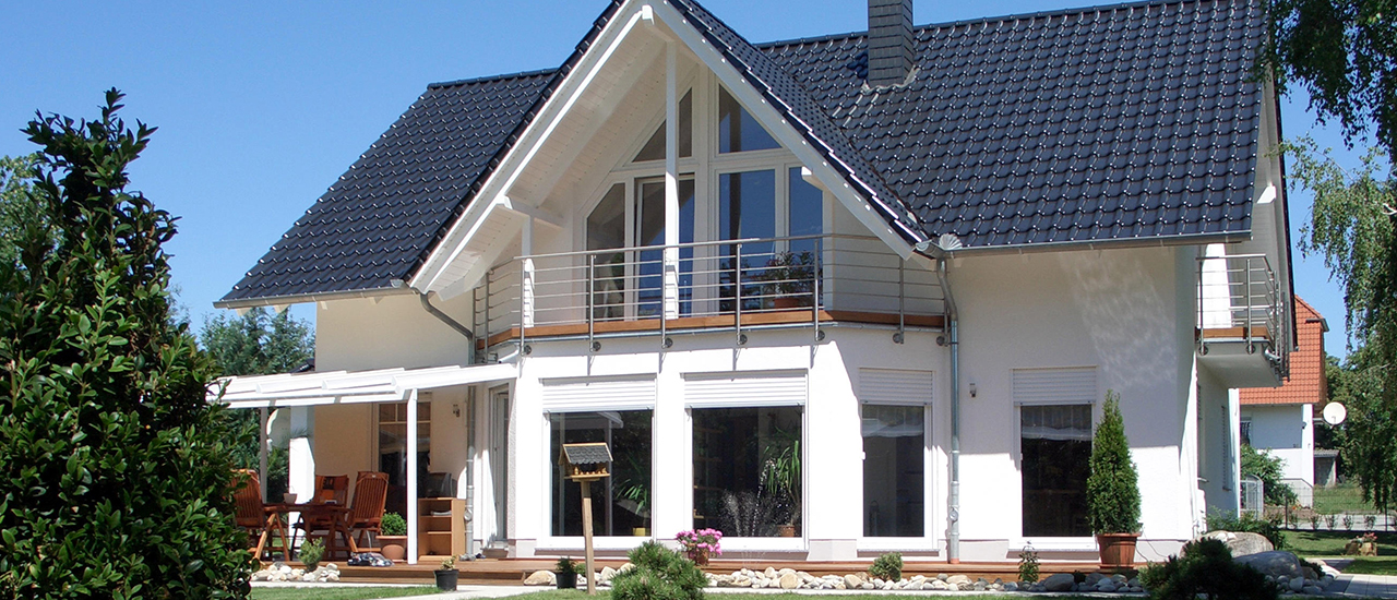 Lichthaus mit Giebel und Wintergarten Lichthaus mit Giebel und Wintergarten